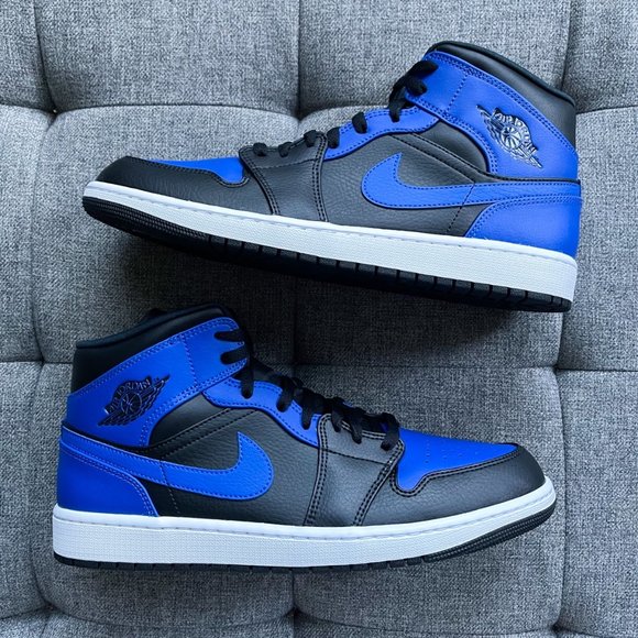 🖤💙🤍 Nike Men's Air Jordan 1 Retro Mid shoes - Picture 3 of 4